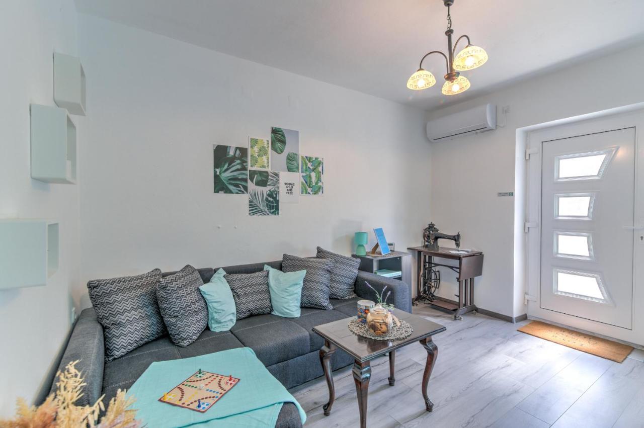 Apartman More Apartment เซนญ์ ภายนอก รูปภาพ